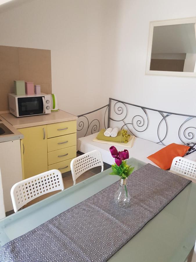 Apartments Joko 奥米什 外观 照片