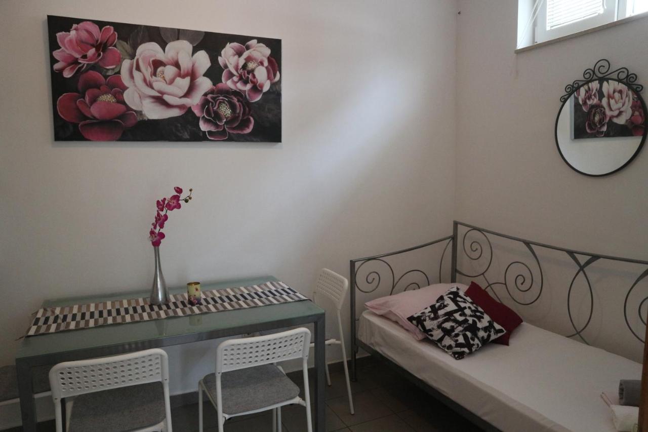 Apartments Joko 奥米什 外观 照片