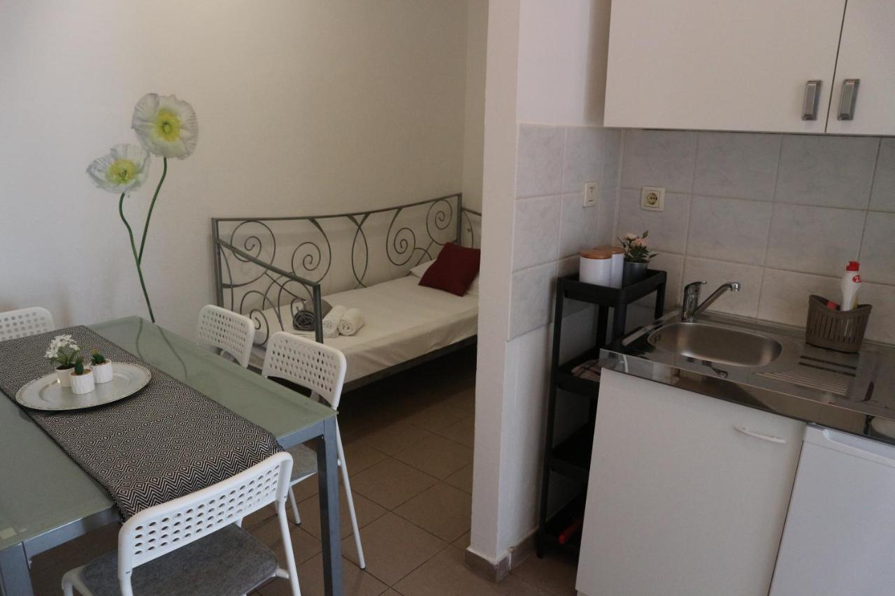 Apartments Joko 奥米什 外观 照片