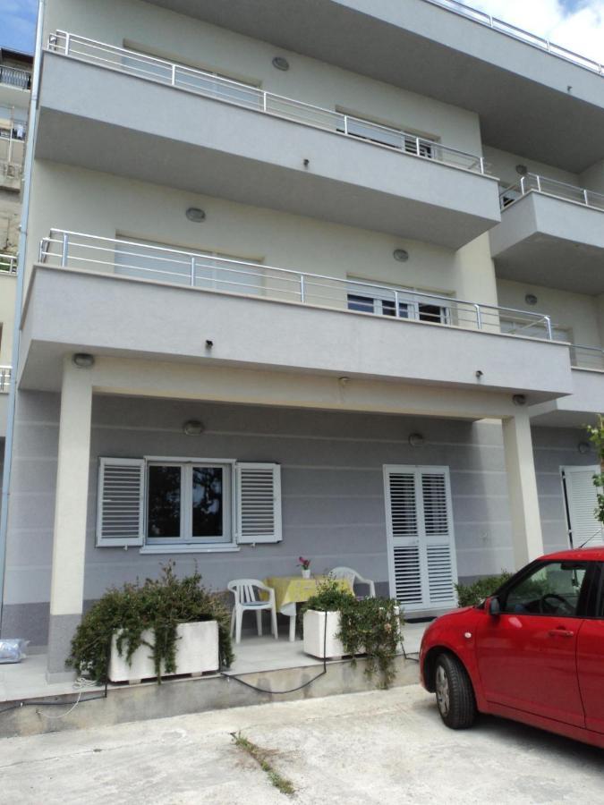 Apartments Joko 奥米什 外观 照片